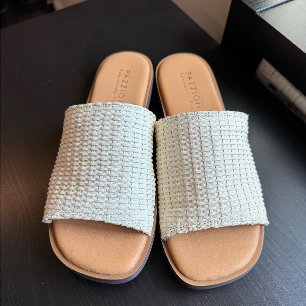 Passion sandals